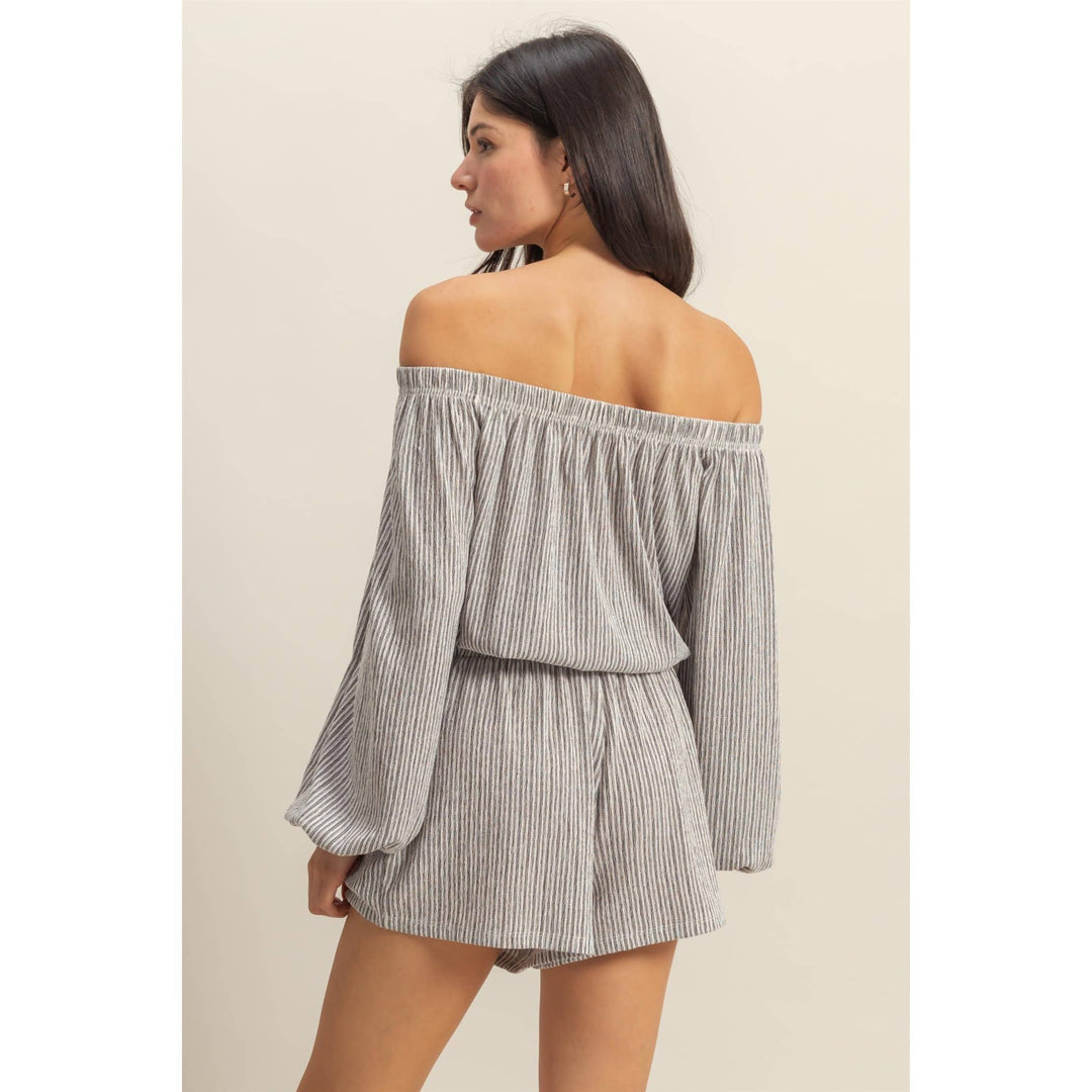 DZ25A835-SET-Off Shoulder Top And Short Set - Marie Claire's House of Style 