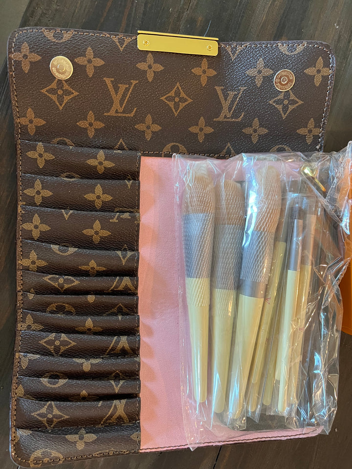 Make up brush set with case